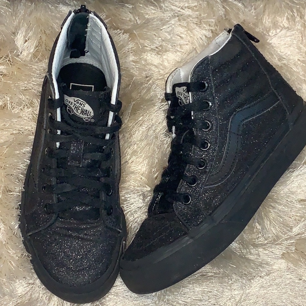 Black glitter Vans sk8 sneakers! Size 13.5 🎄✨💗 retail 48.00